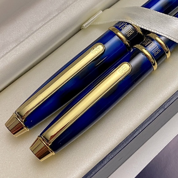 New Bill Blass Pen Set - Picture 2 of 3
